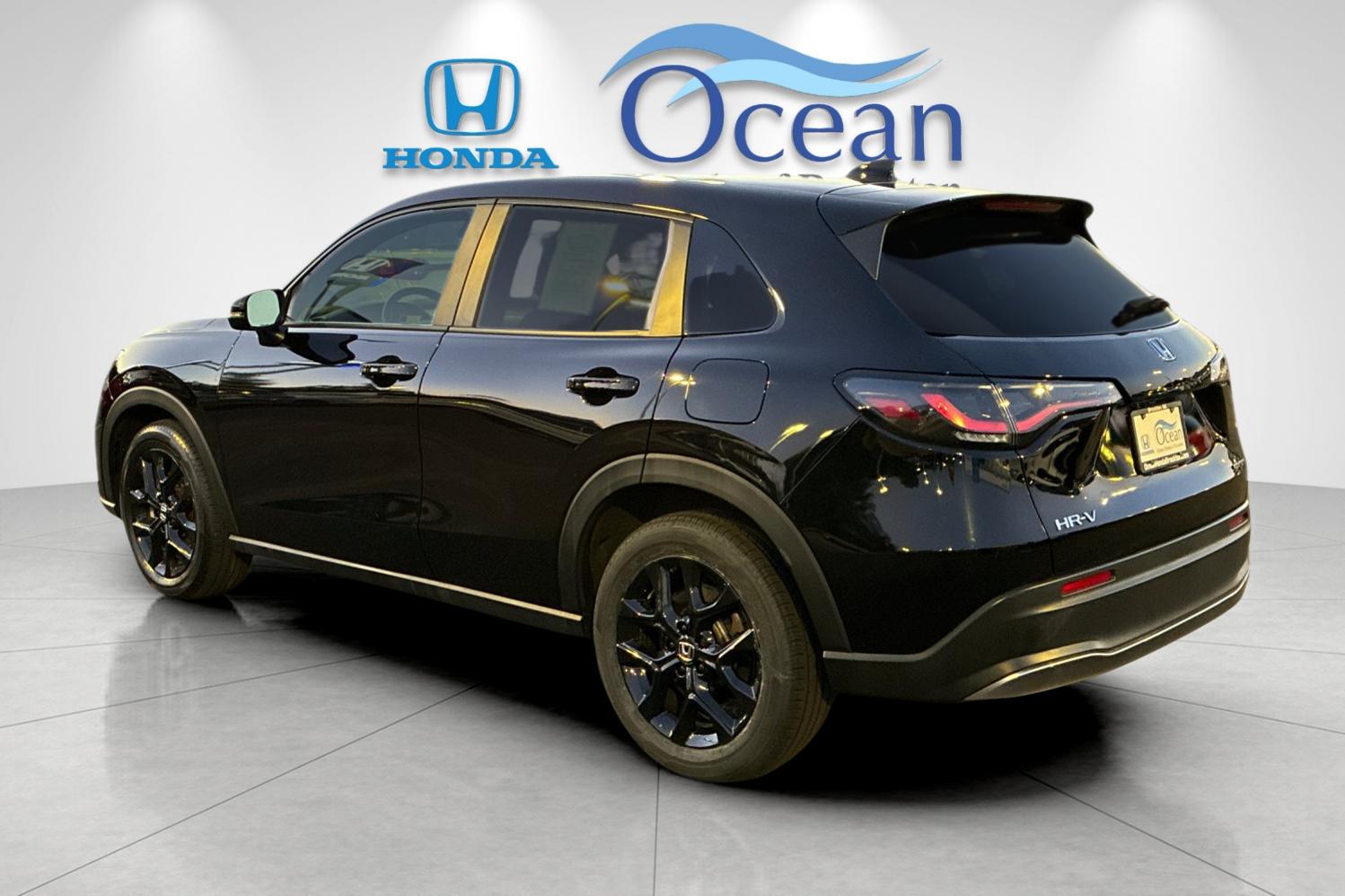 Used 2024 Crystal Black Pearl Honda Sport image 5