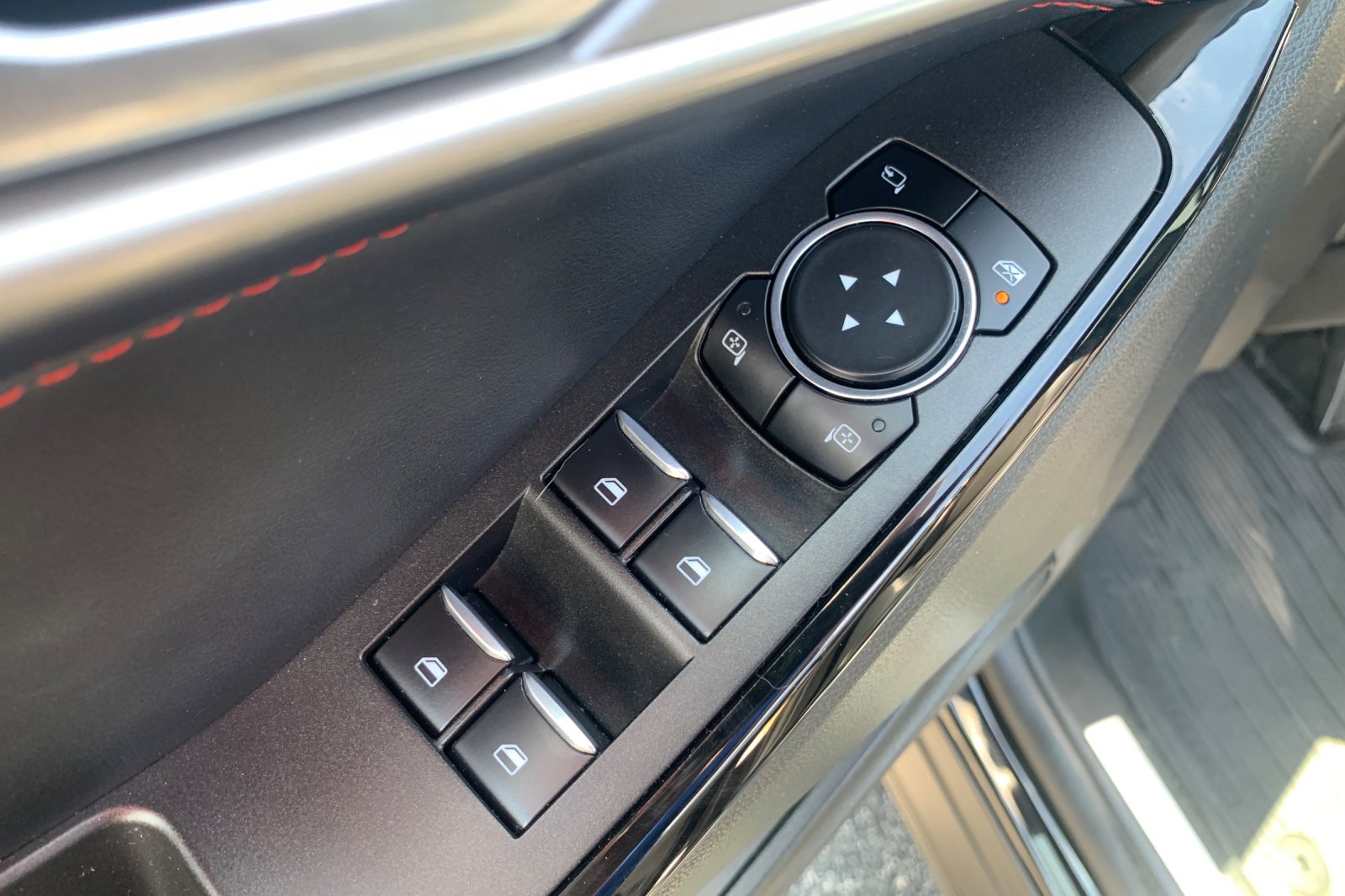 Used 2023 Black Metallic Ford ST-Line image 13