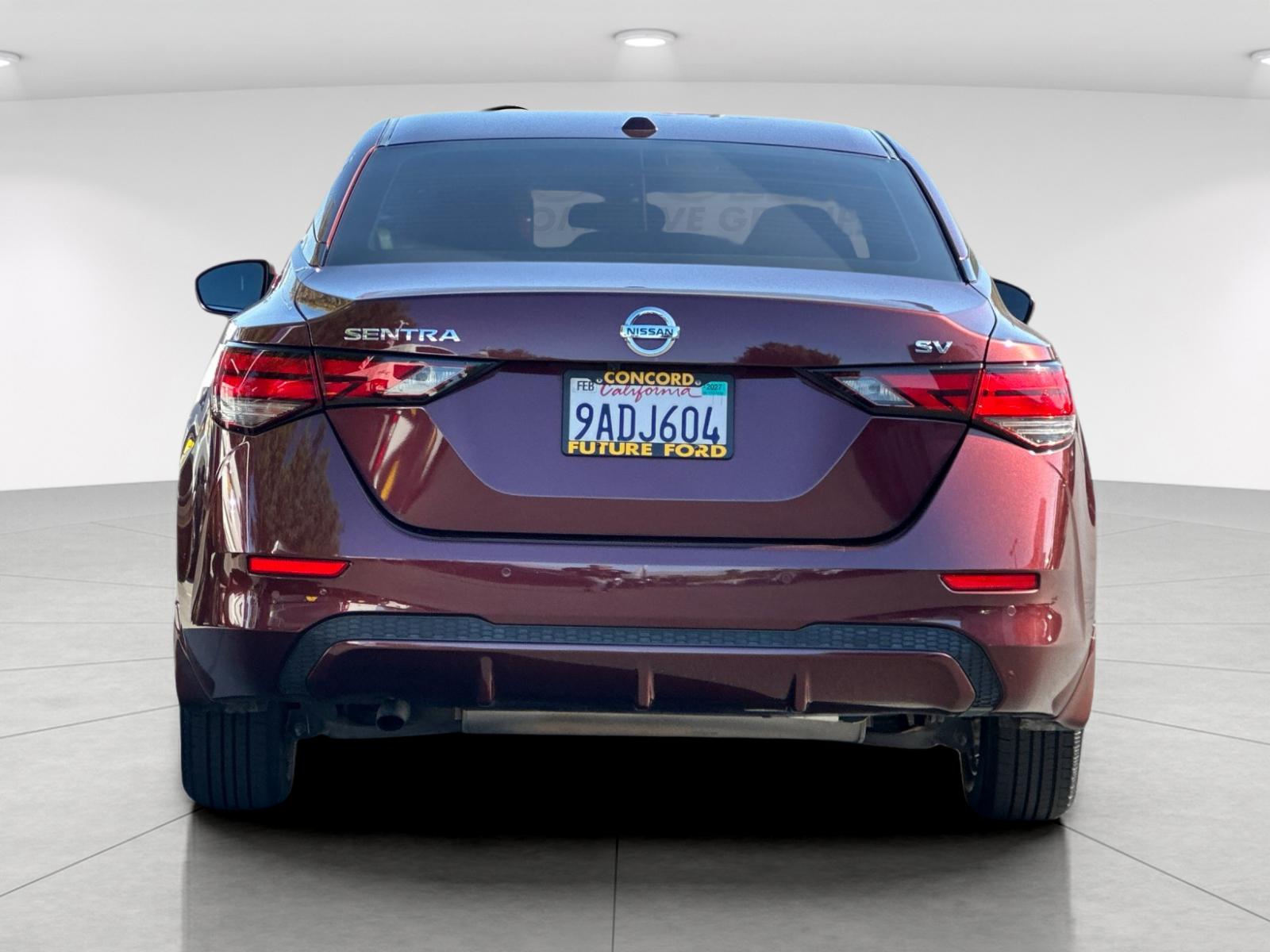 Used 2022 Rosewood Metallic Nissan SV image 4