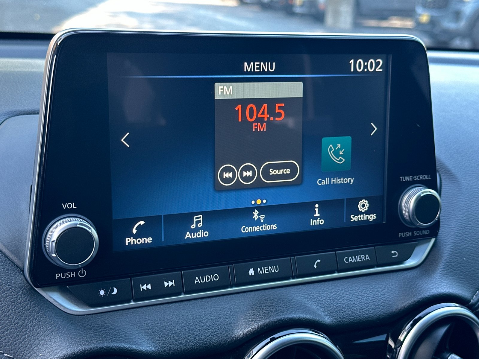 Used 2022 Rosewood Metallic Nissan SV image 16