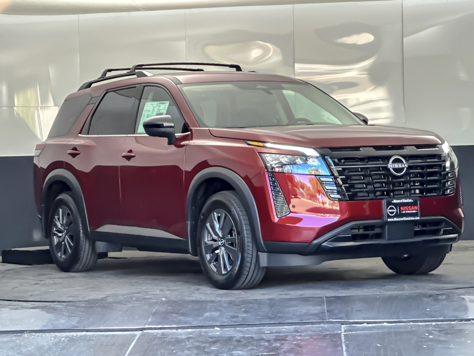 2026 Nissan Pathfinder SV