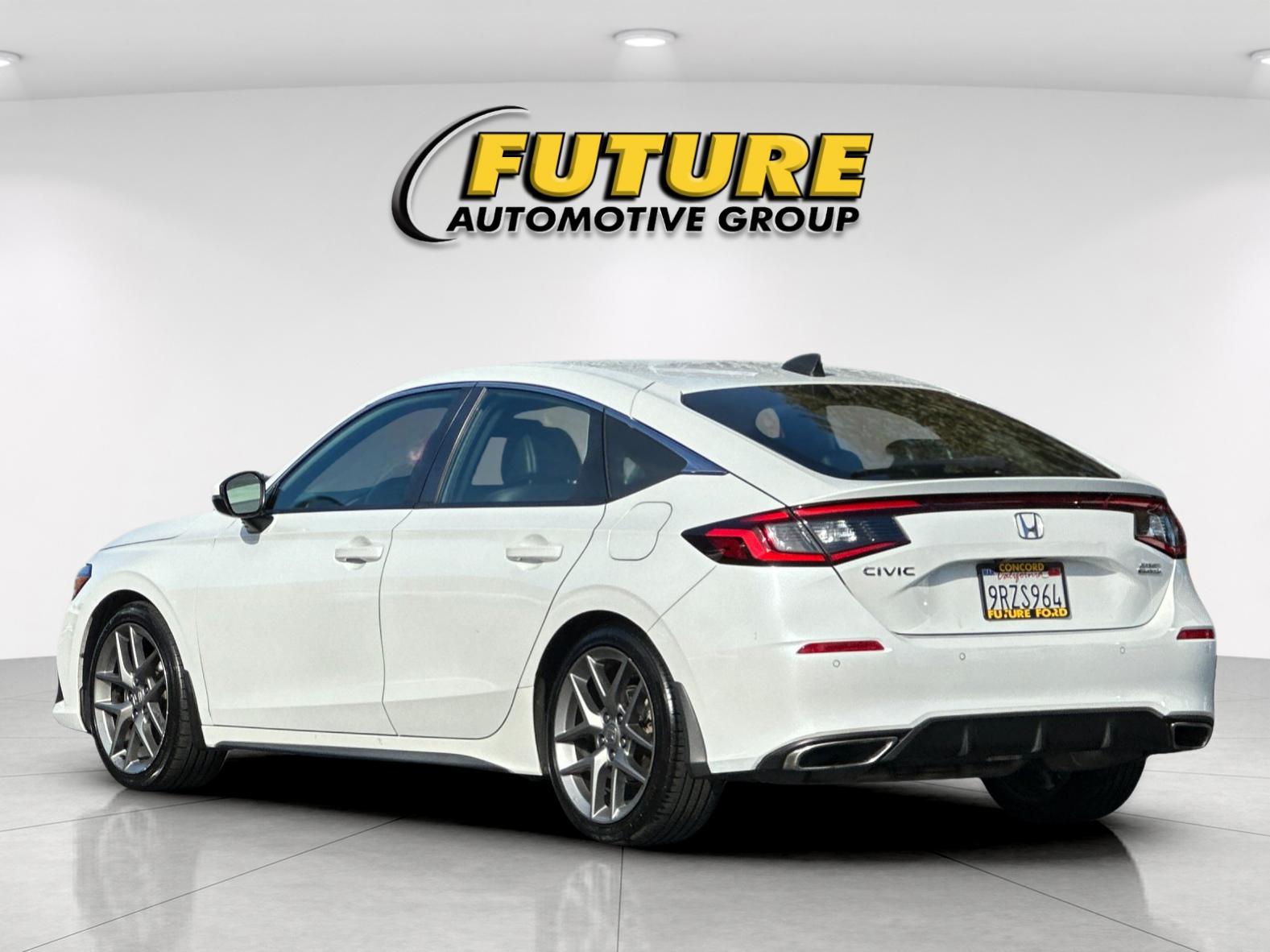 Used 2022 White Honda Sport Touring image 5