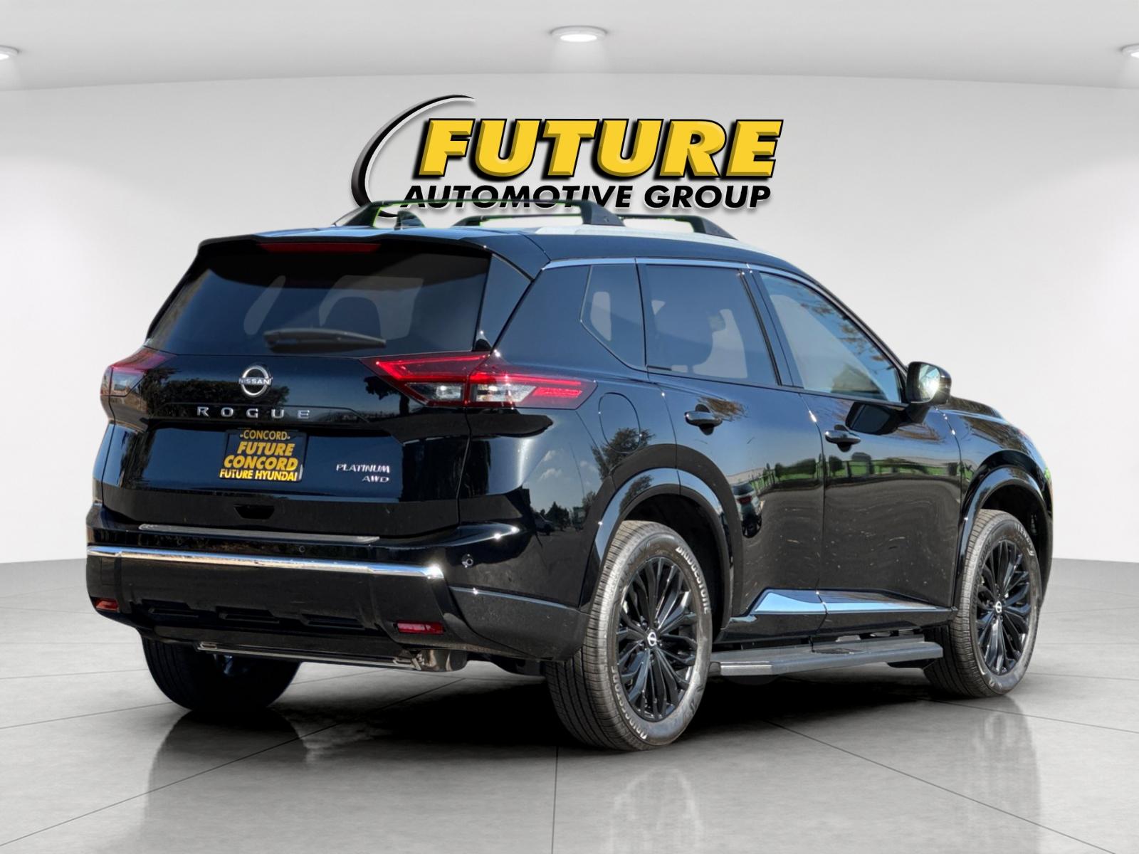 Used 2026 Black Nissan Platinum image 3