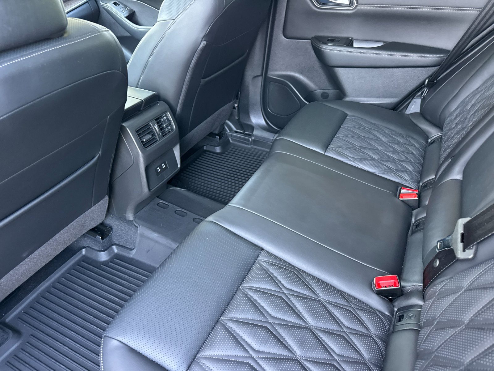 Used 2026 Black Nissan Platinum image 11