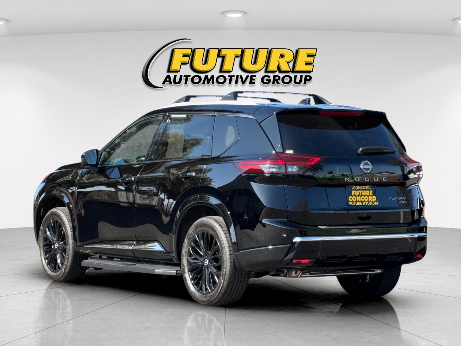 Used 2026 Black Nissan Platinum image 5