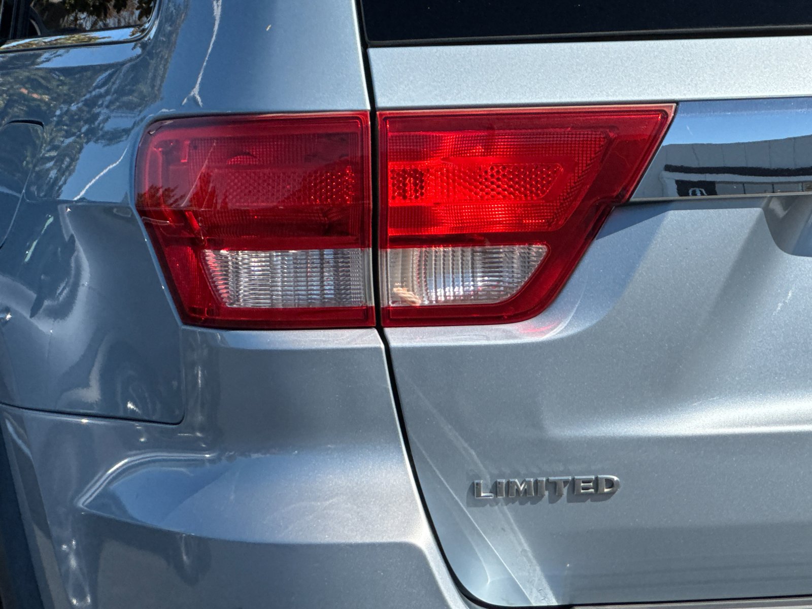 Used 2013 Beige Jeep Limited image 26