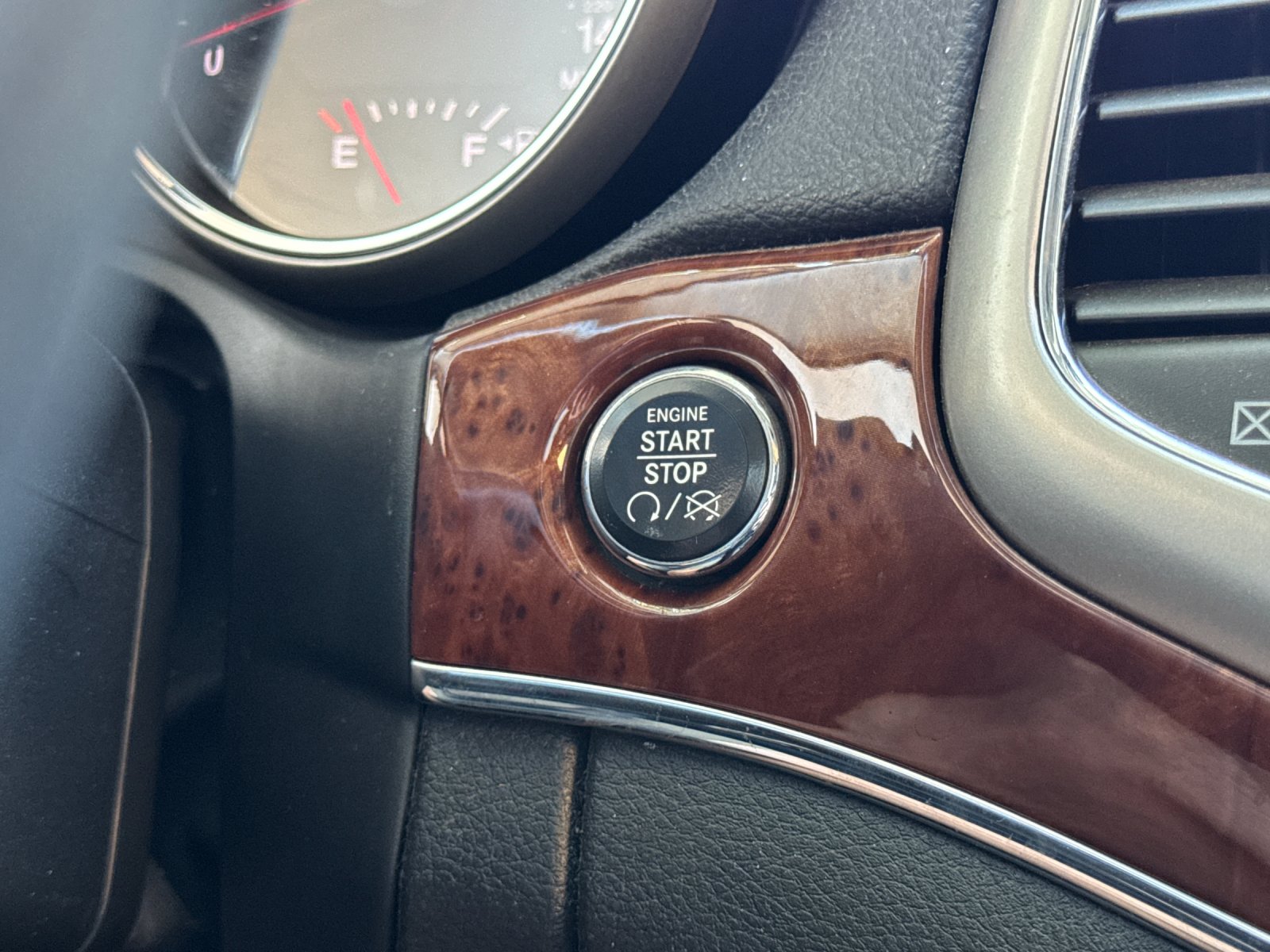 Used 2013 Beige Jeep Limited image 22