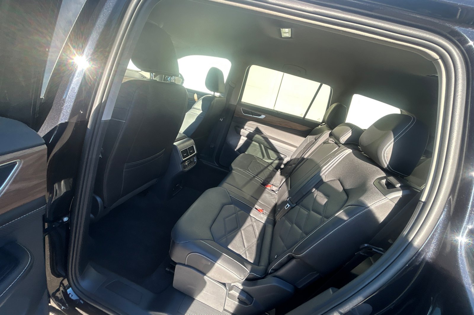 Used 2026 Deep Black Pearl Volkswagen SE w/Technology image 12