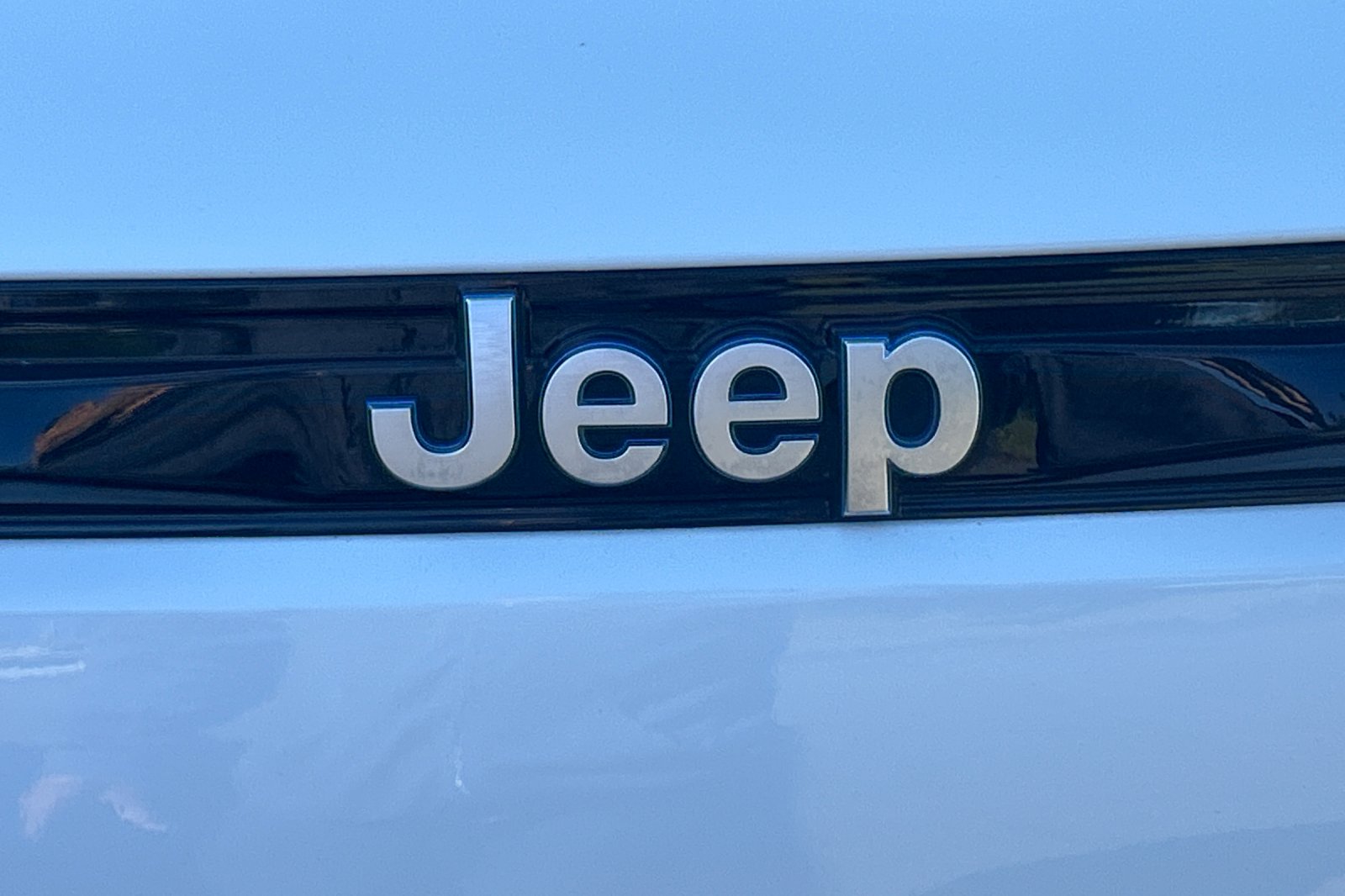 Used 2024 Bright White Clearcoat Jeep 4xe image 27