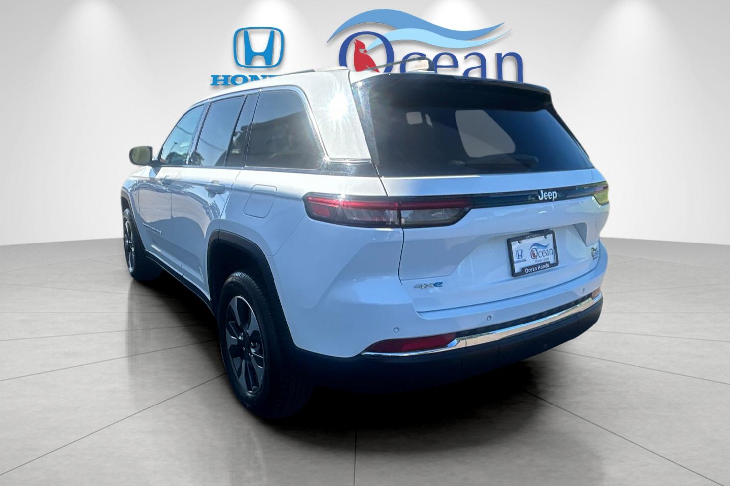 Used 2024 Bright White Clearcoat Jeep 4xe image 5