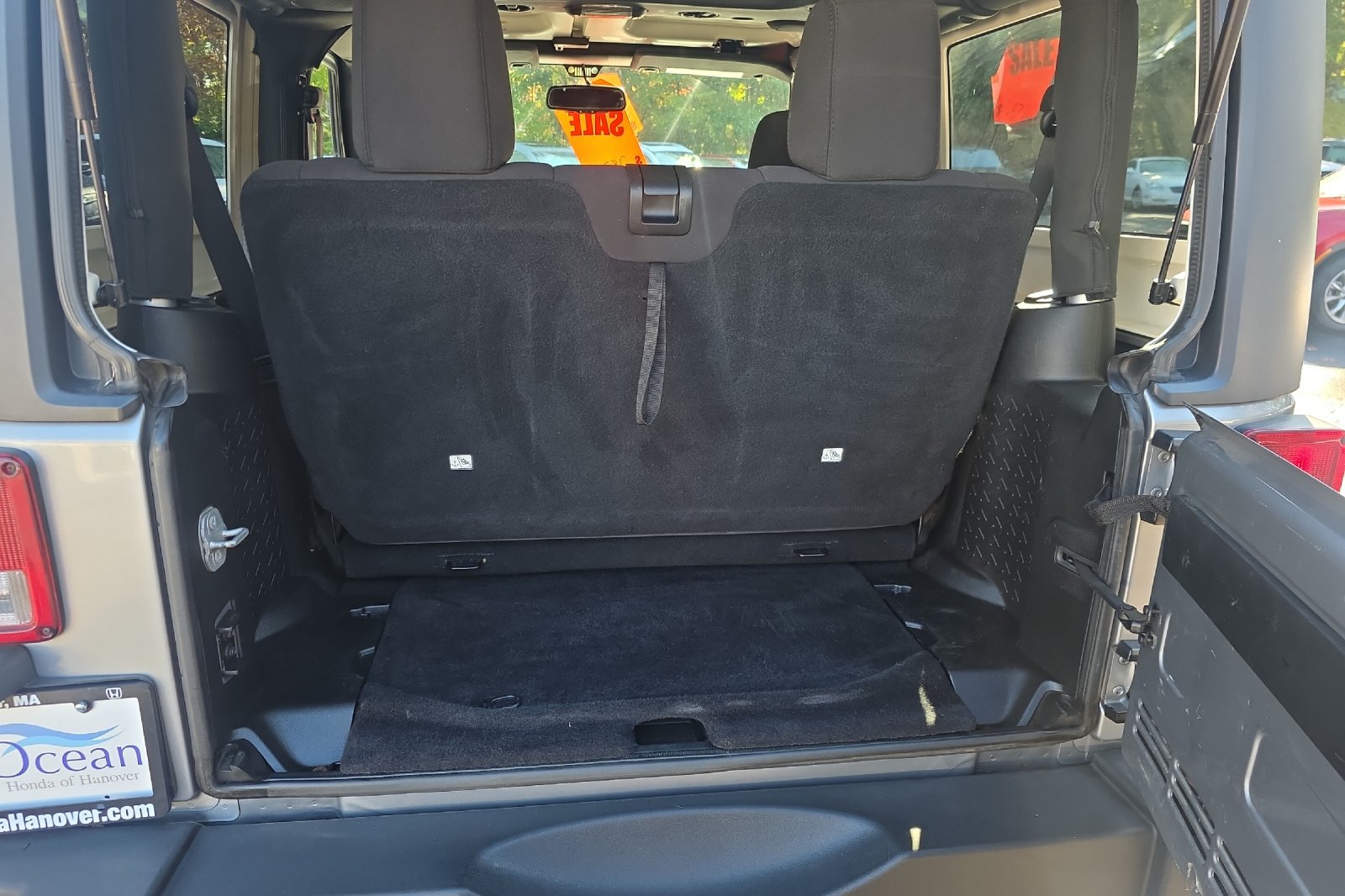 Used 2014 Billet Metallic Clearcoat Jeep Sport image 15