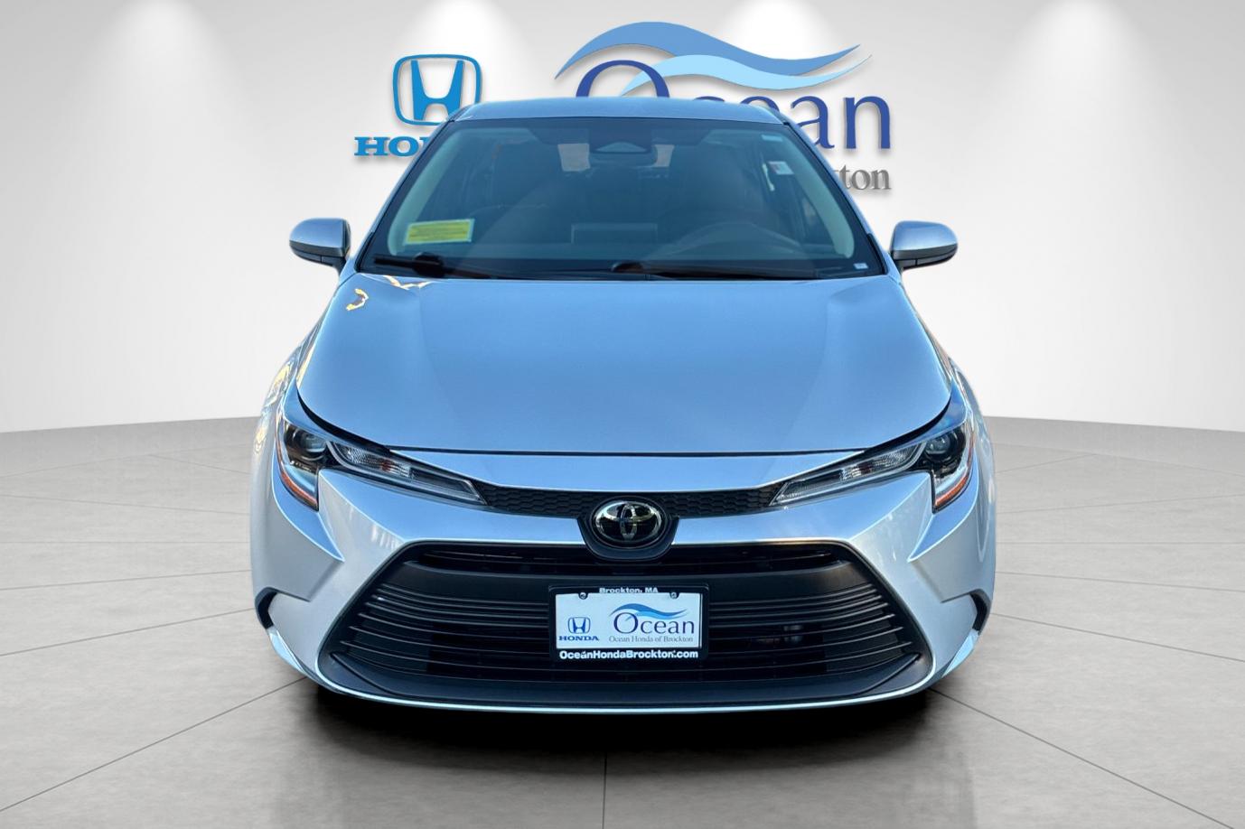 Used 2024 Classic Silver Metallic Toyota LE image 7