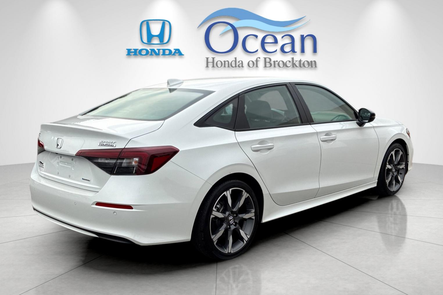 Used 2025 Platinum White Honda Sport Touring image 3