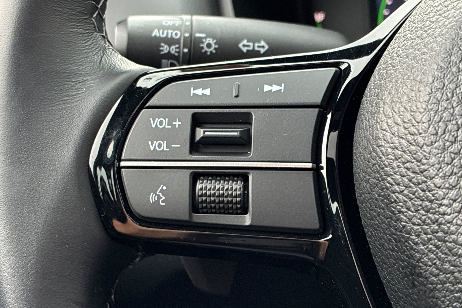 Used 2025 Platinum White Honda Sport Touring image 31