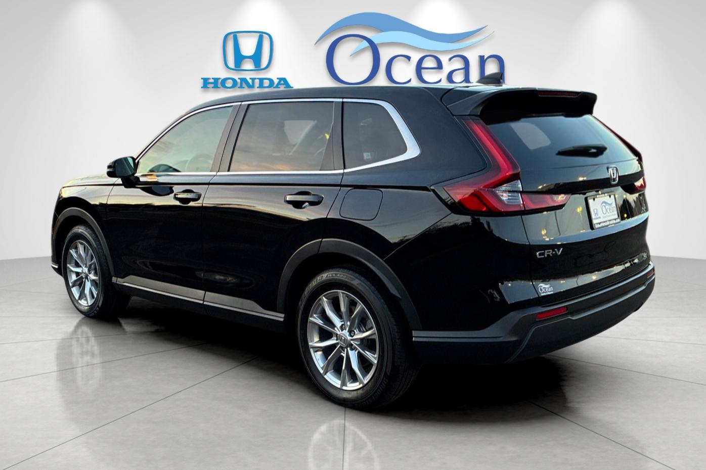 Used 2025 Crystal Black Pearl Honda EX image 5