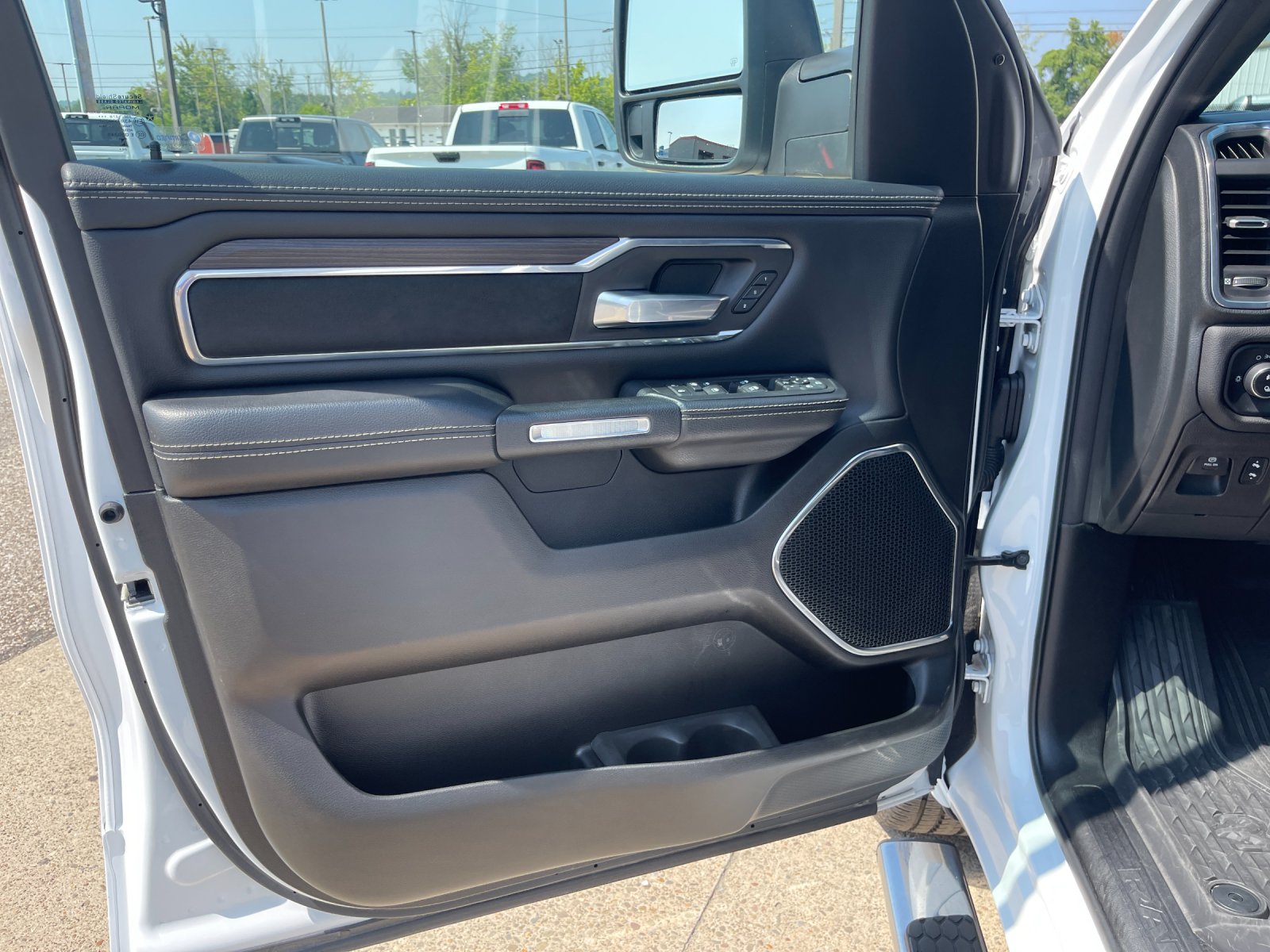 Used 2025 White Ram Laramie image 12