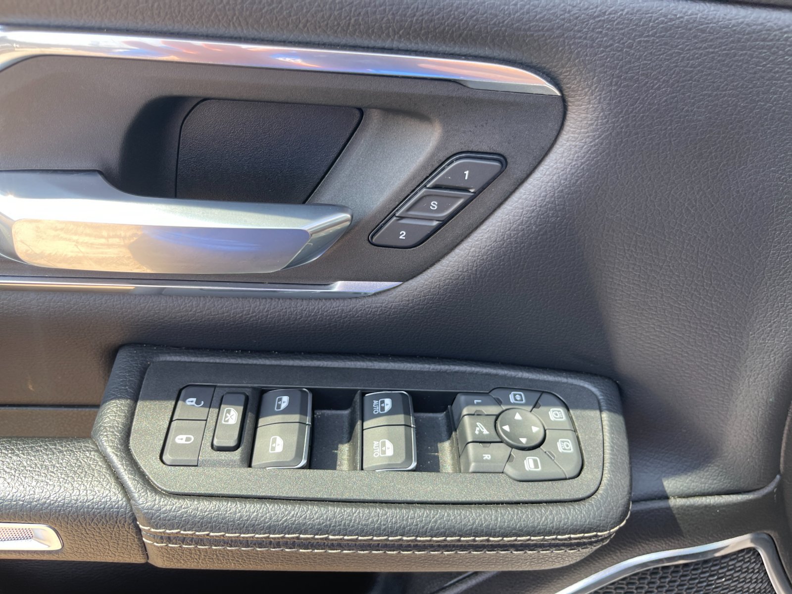 Used 2025 White Ram Laramie image 13