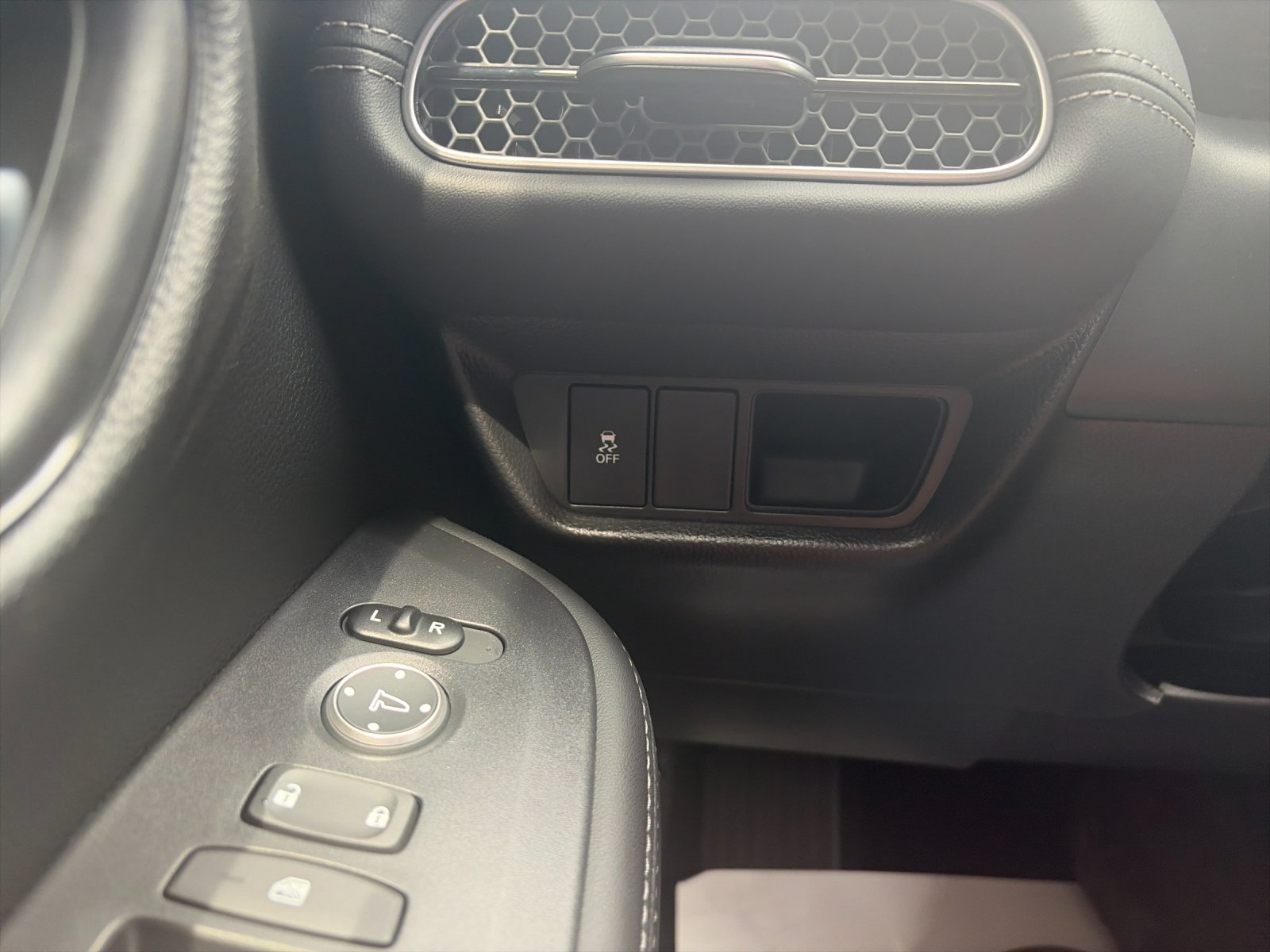 New 2027 Nordic Forest Pearl Honda EX-L AWD image 32