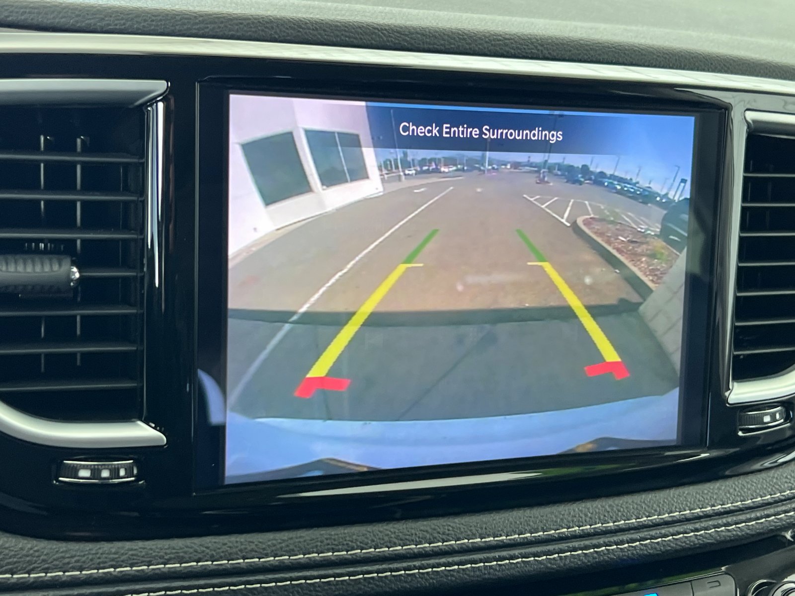Used 2023 White Chrysler Limited image 19