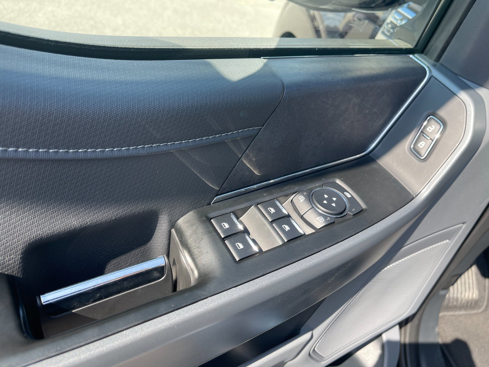 Used 2024 Black Metallic Ford XLT image 13