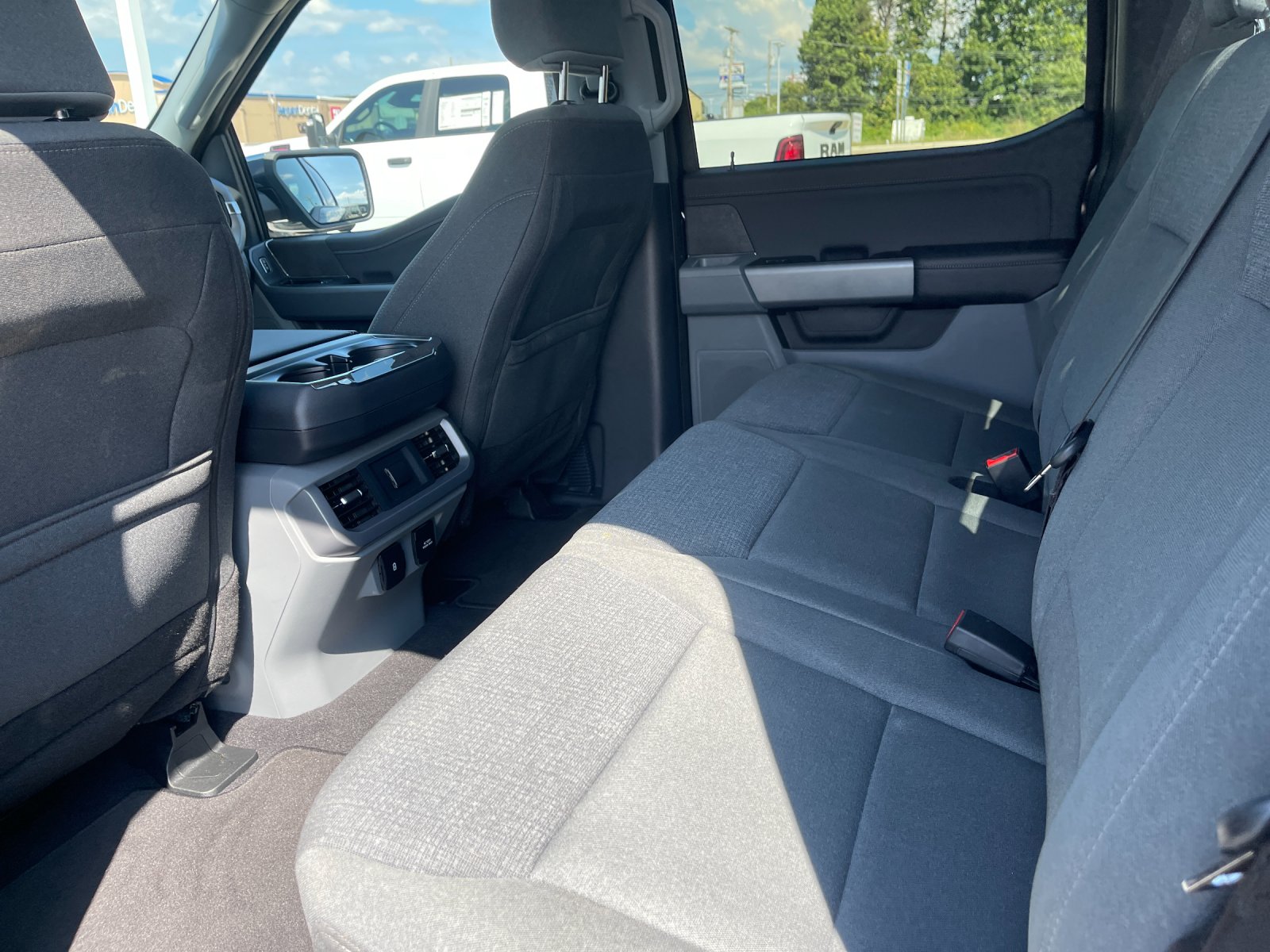 Used 2024 Black Metallic Ford XLT image 14