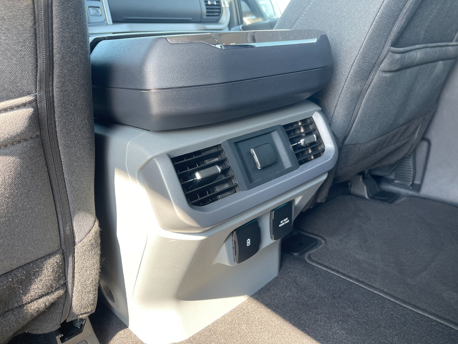 Used 2024 Black Metallic Ford XLT image 15