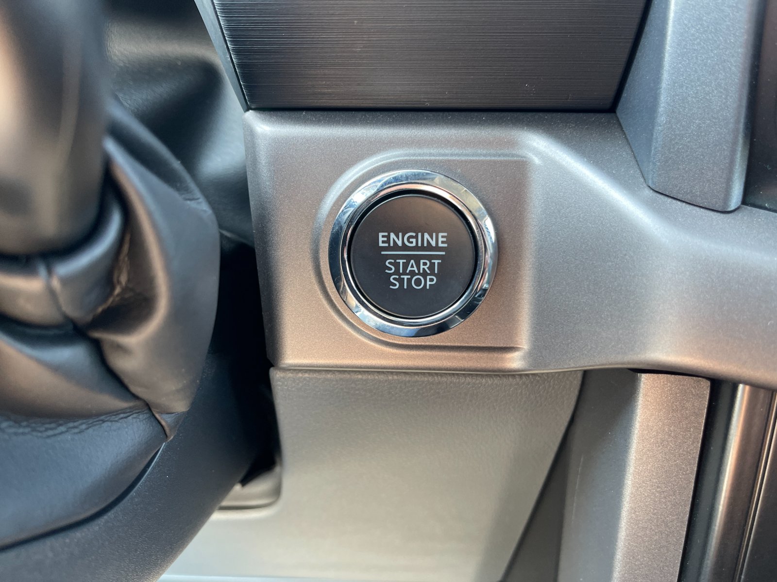 Used 2024 Black Metallic Ford XLT image 26