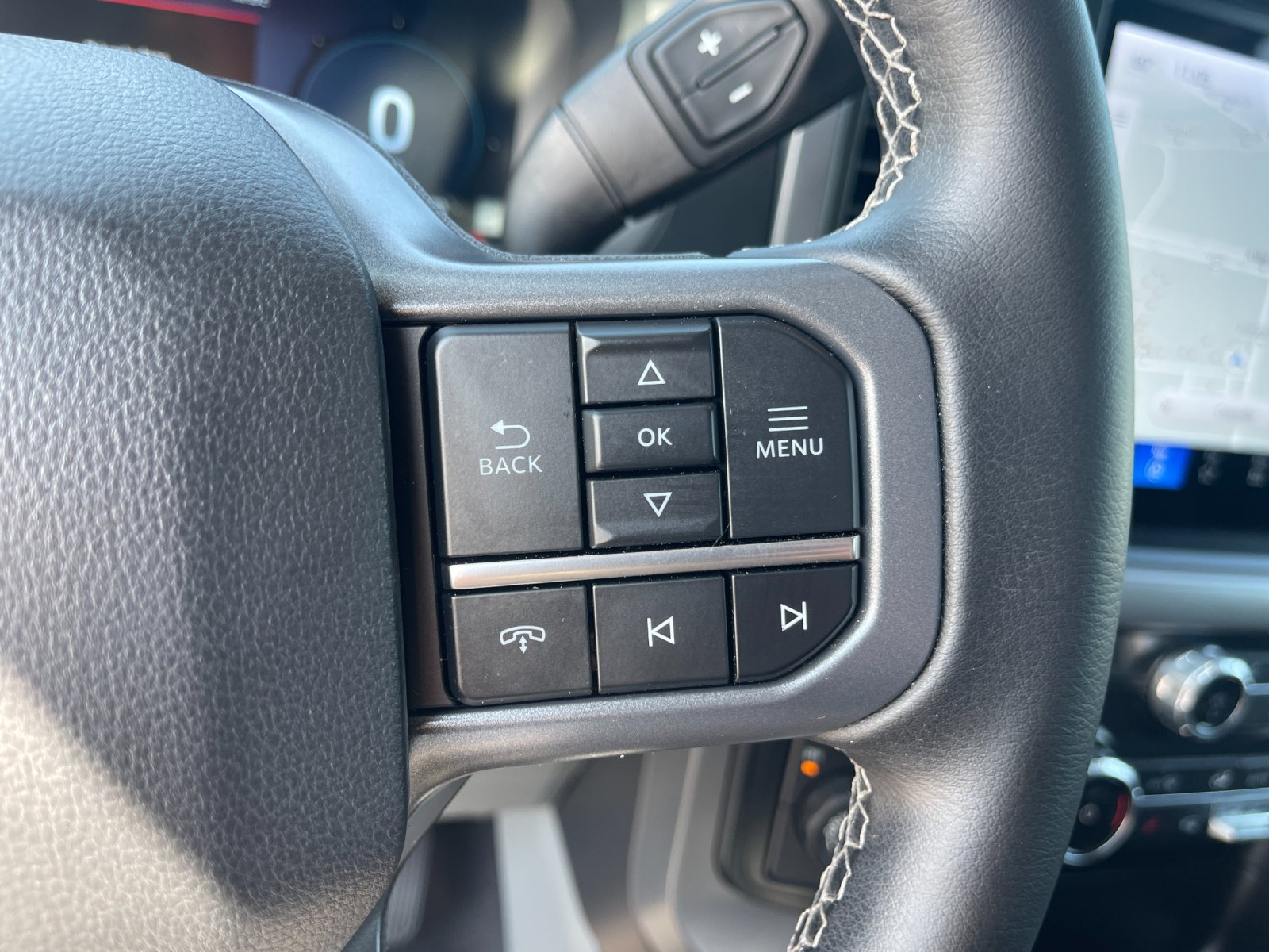 Used 2024 Black Metallic Ford XLT image 29