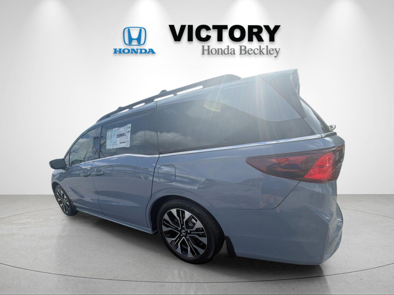 New 2026 Sonic Gray Pearl Honda Elite image 3