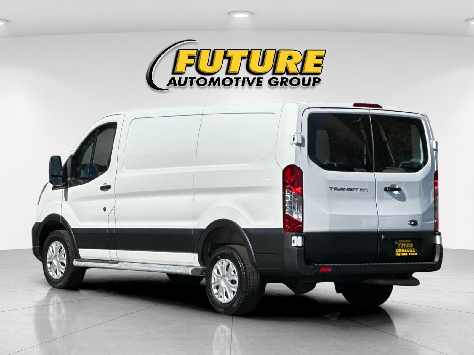 Certified Used 2025 Oxford White Ford Base image 5