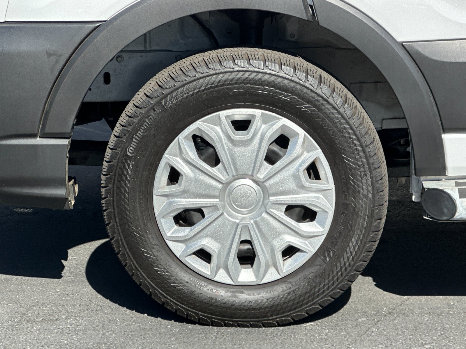 Certified Used 2025 Oxford White Ford Base image 21