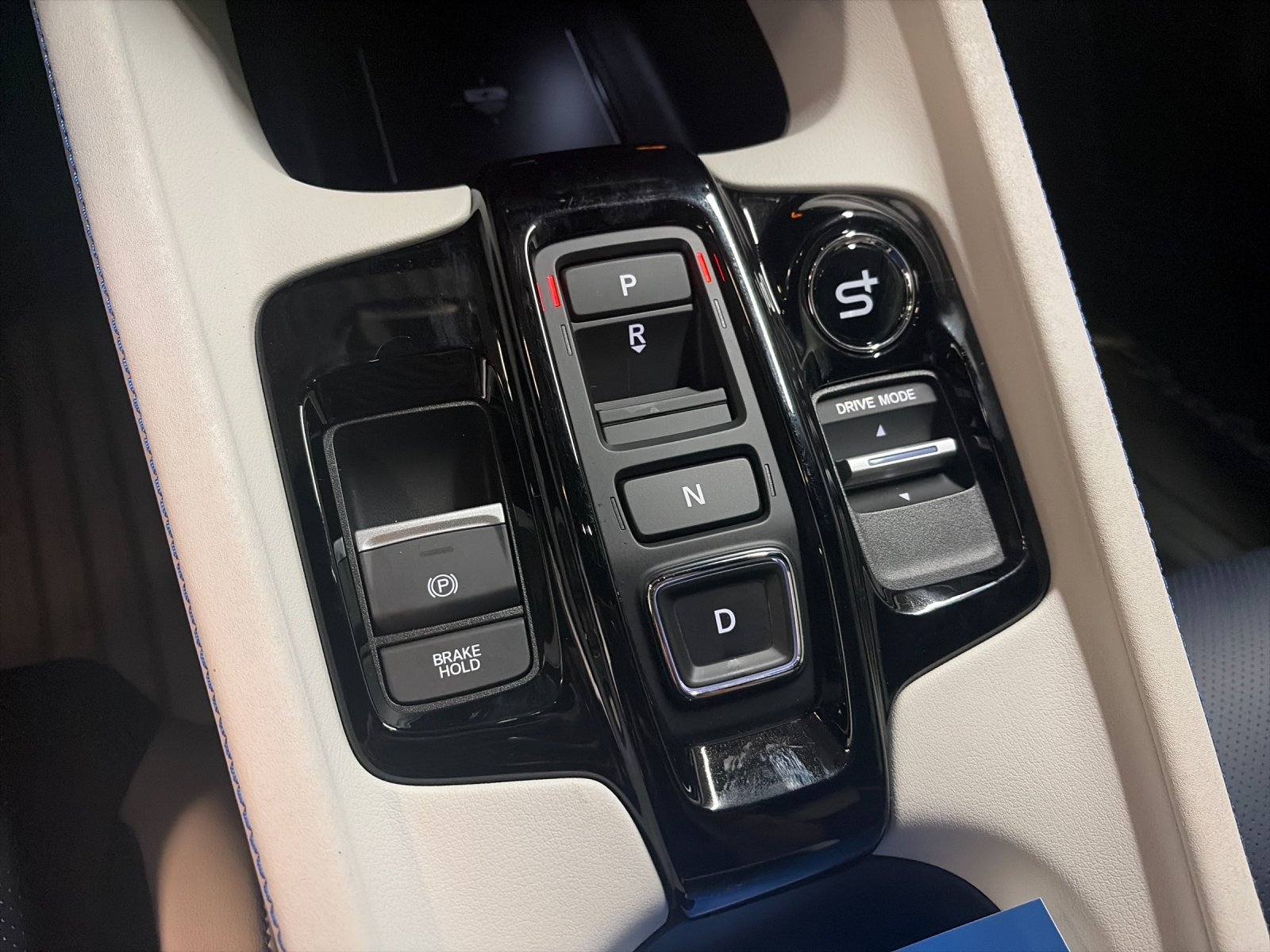 New 2026 Winter Frost Pearl Honda Hybrid image 26