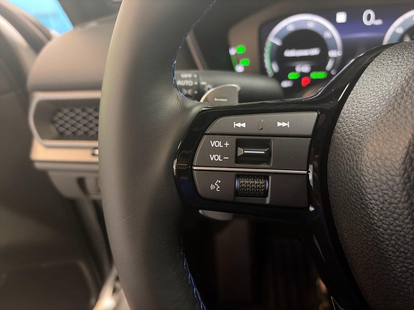 New 2026 Winter Frost Pearl Honda Hybrid image 29