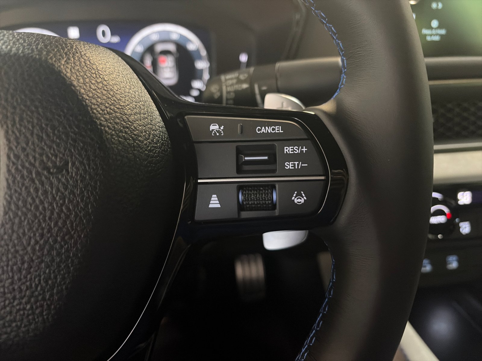 New 2026 Winter Frost Pearl Honda Hybrid image 30