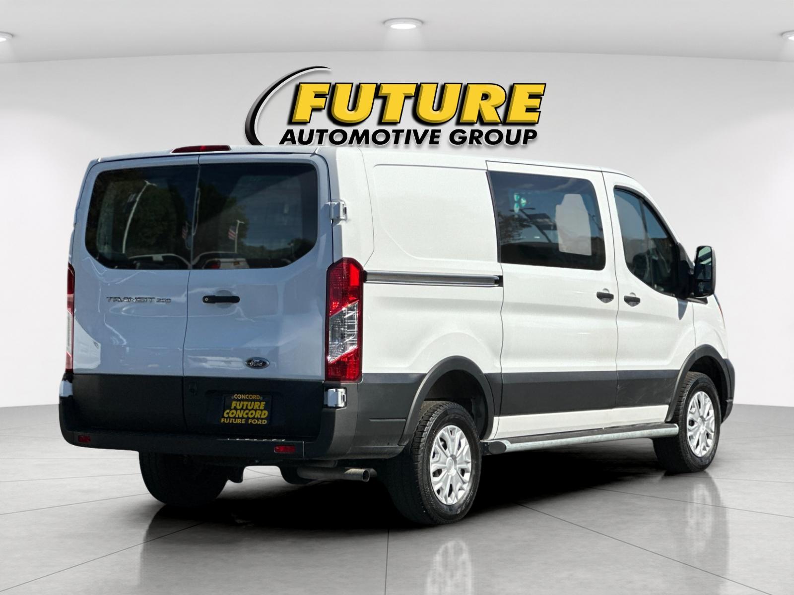 Certified Used 2025 Oxford White Ford Base image 3