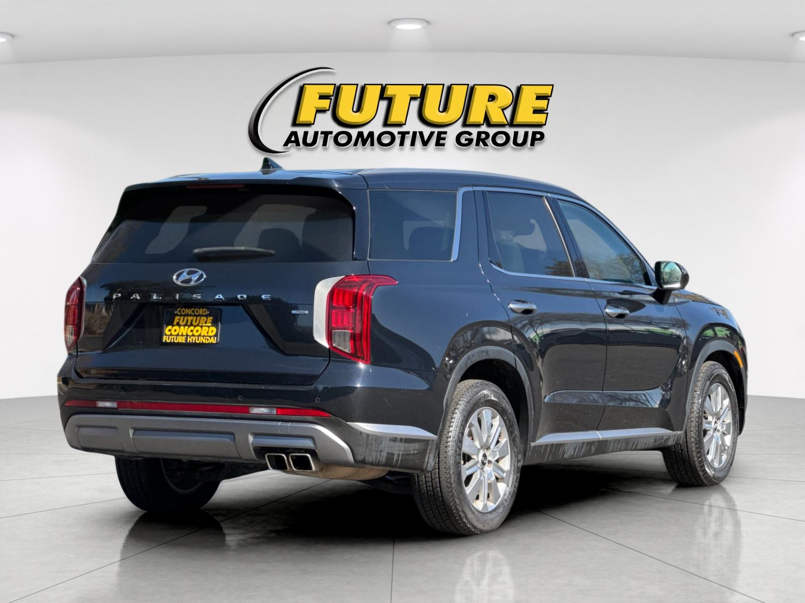 Certified Used 2024 White Hyundai SEL image 3
