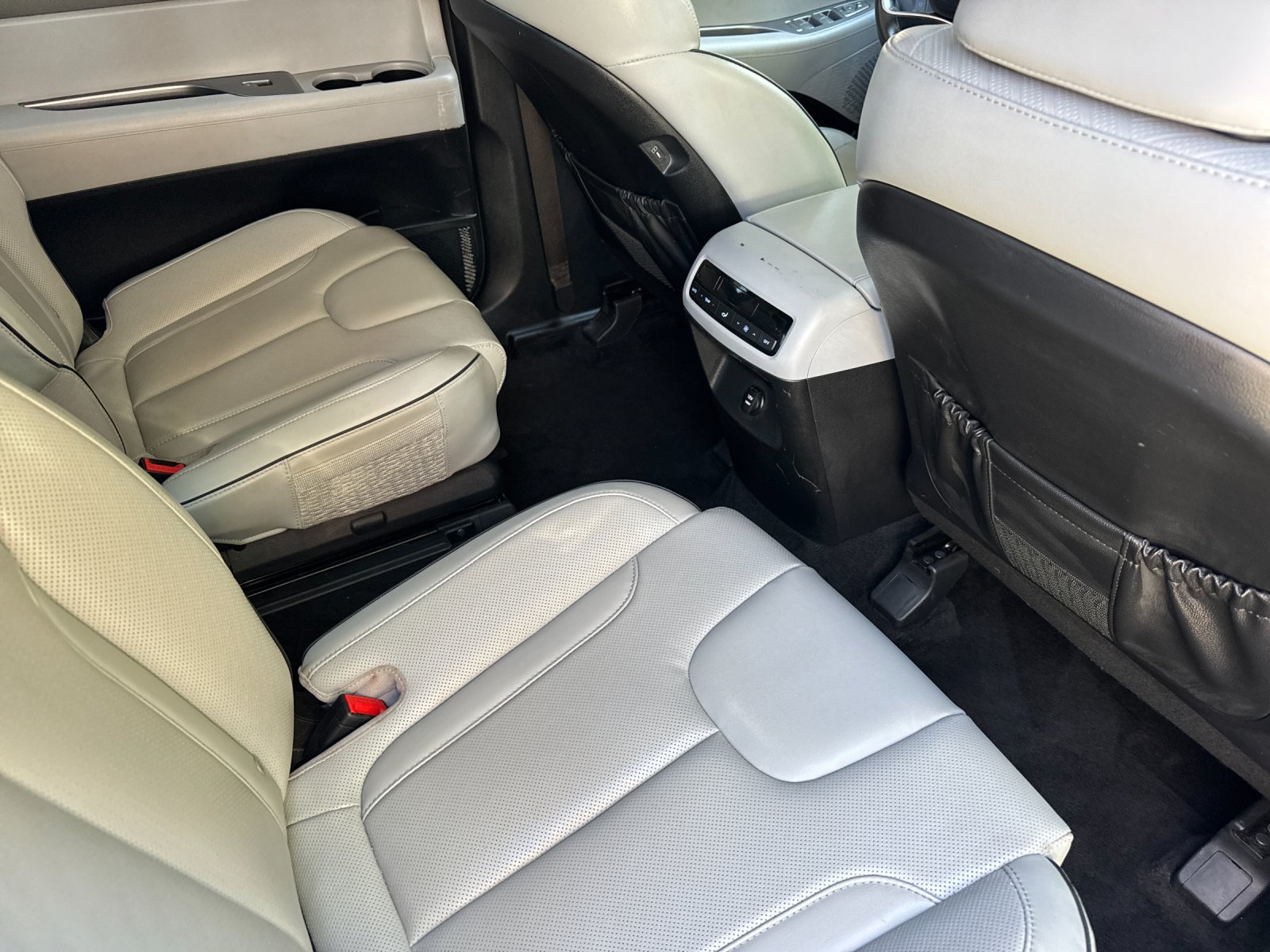 Certified Used 2024 White Hyundai SEL image 16