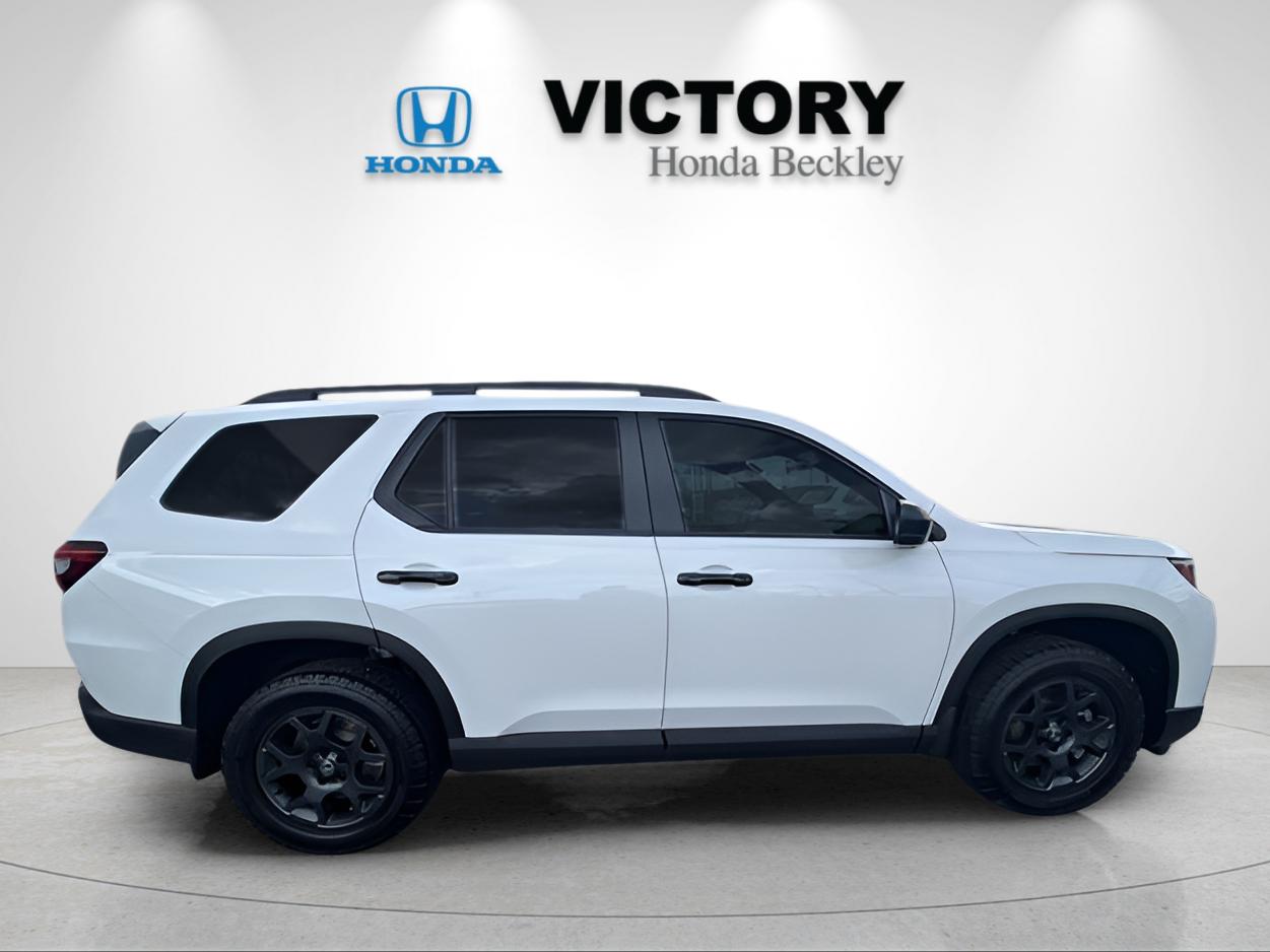 New 2026 Platinum White Pearl Honda AWD TrailSport image 6