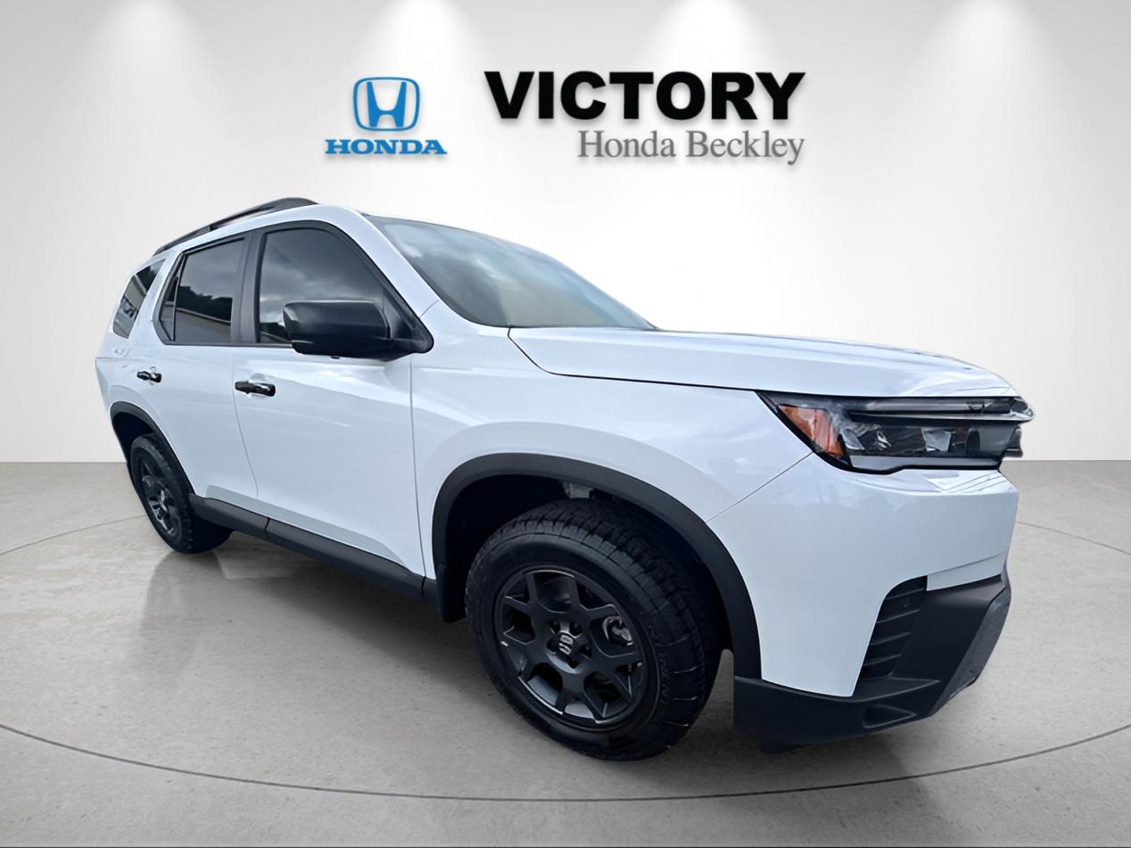 New 2026 Platinum White Pearl Honda AWD TrailSport image 7