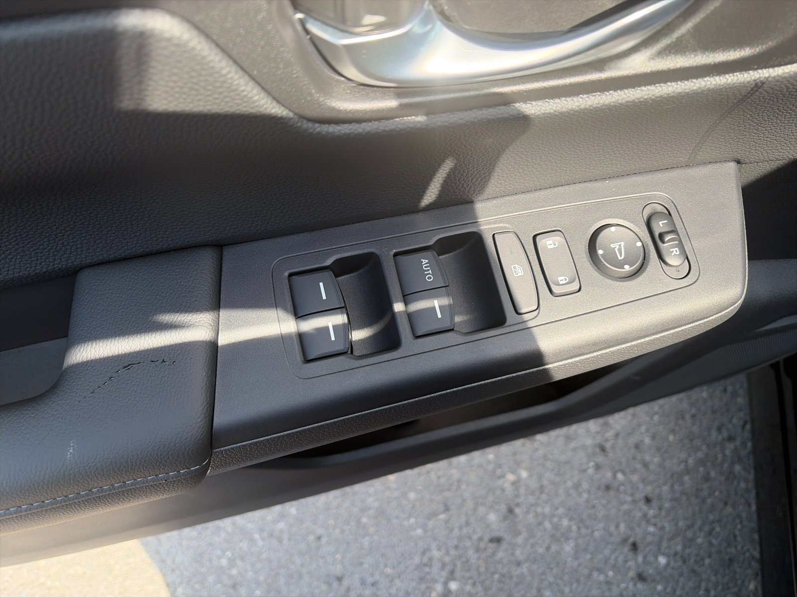 New 2027 Crystal Black Pearl Honda LX AWD image 13