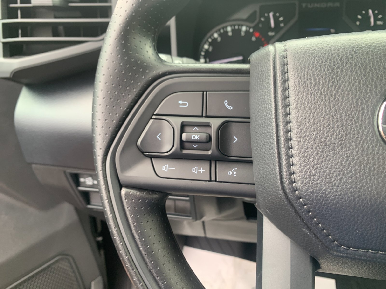 New 2026 Magnetic Gray Metallic Toyota  SR5 image 26