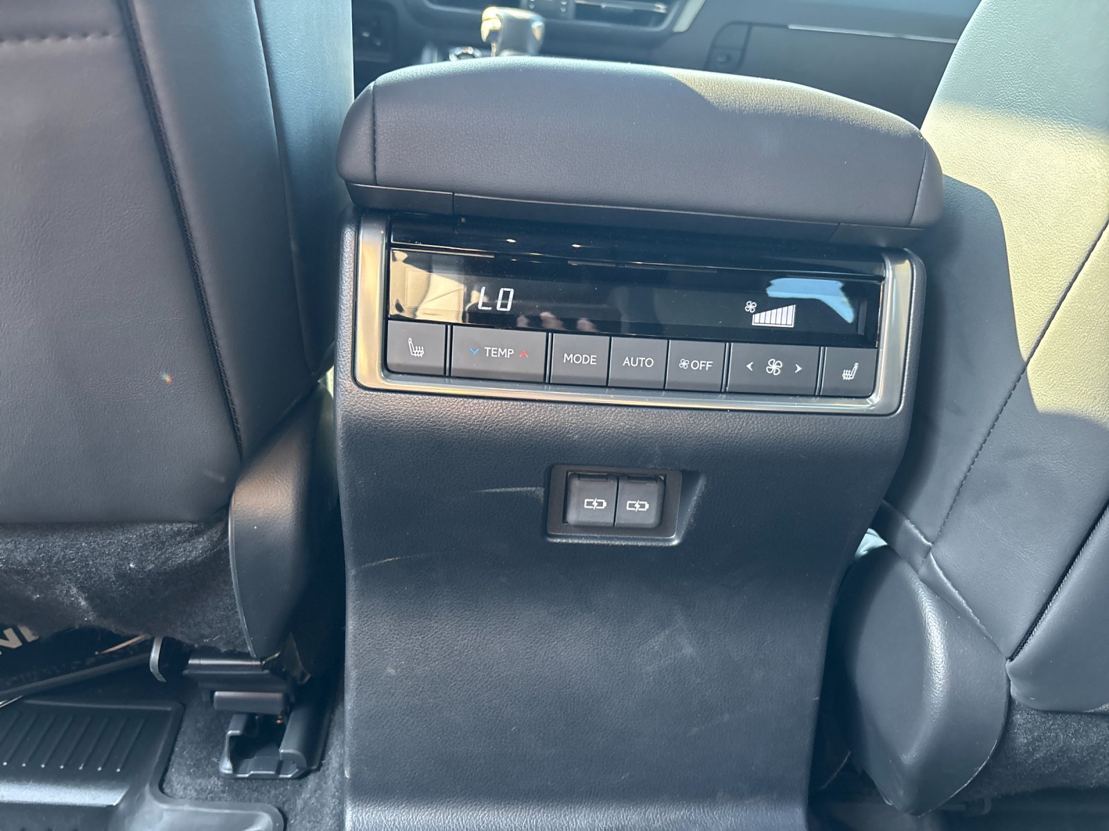Used 2024 Nightfall Mica Lexus Premium+ image 33