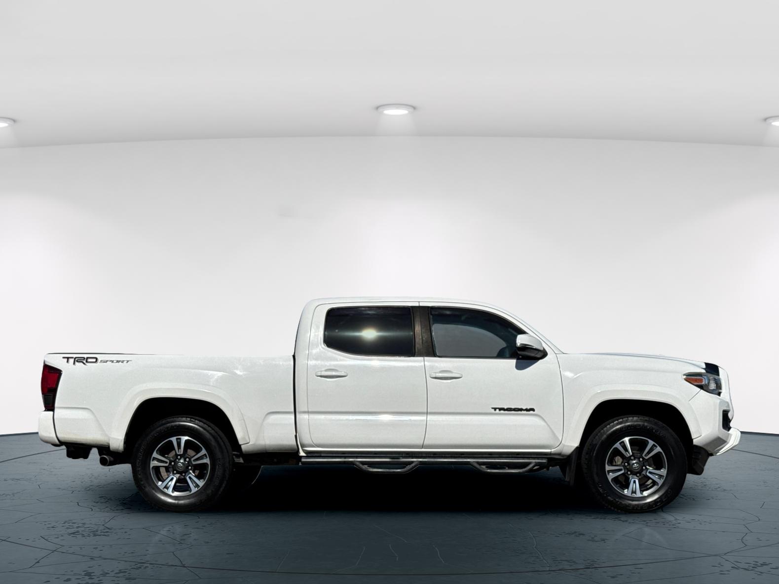Used 2019 Super White Toyota TRD Sport 4D Double Cab image 7