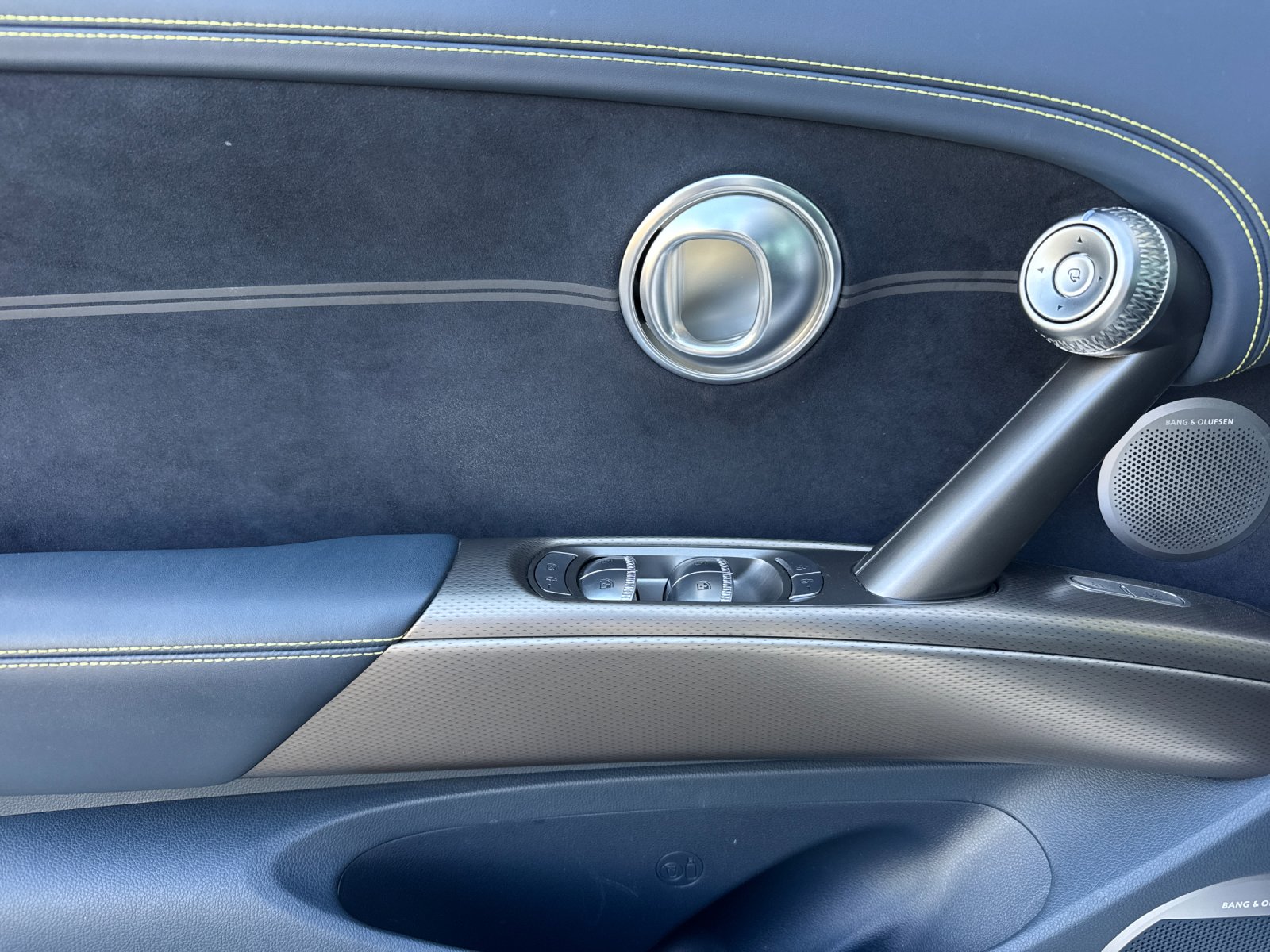 Used 2023 White Genesis Performance image 10