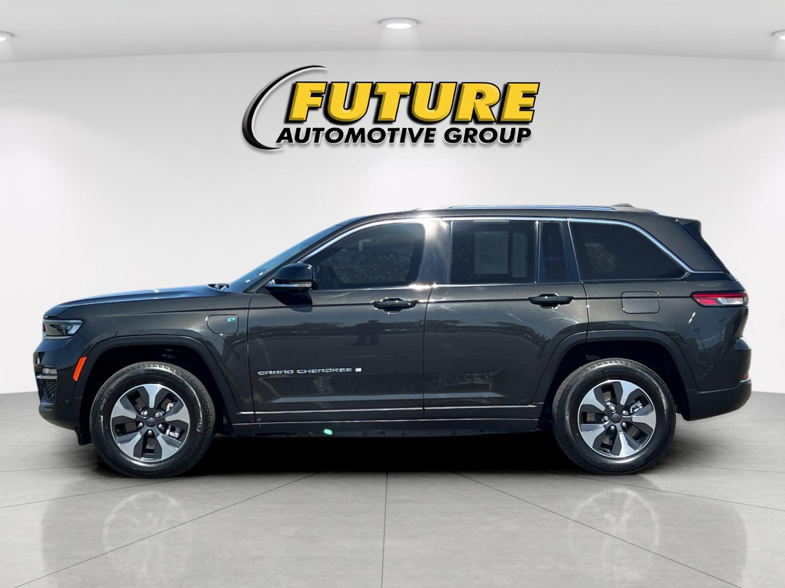 Used 2023 Brown Jeep 4xe image 6