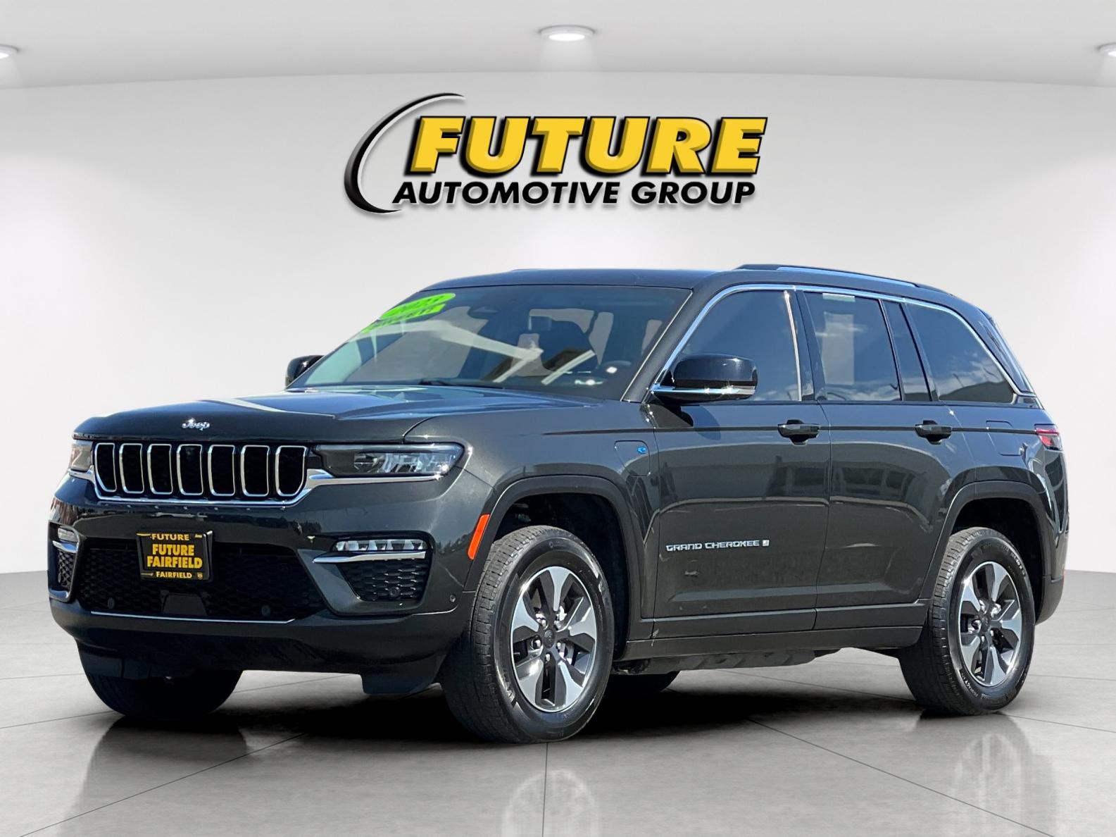 Used 2023 Brown Jeep 4xe image 7