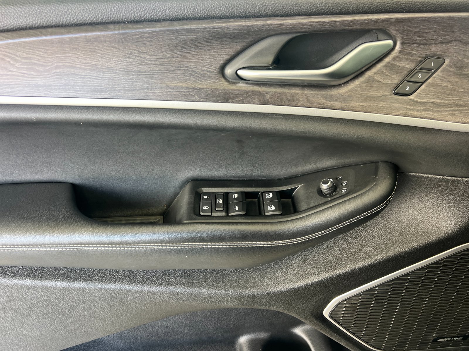 Used 2023 Brown Jeep 4xe image 10