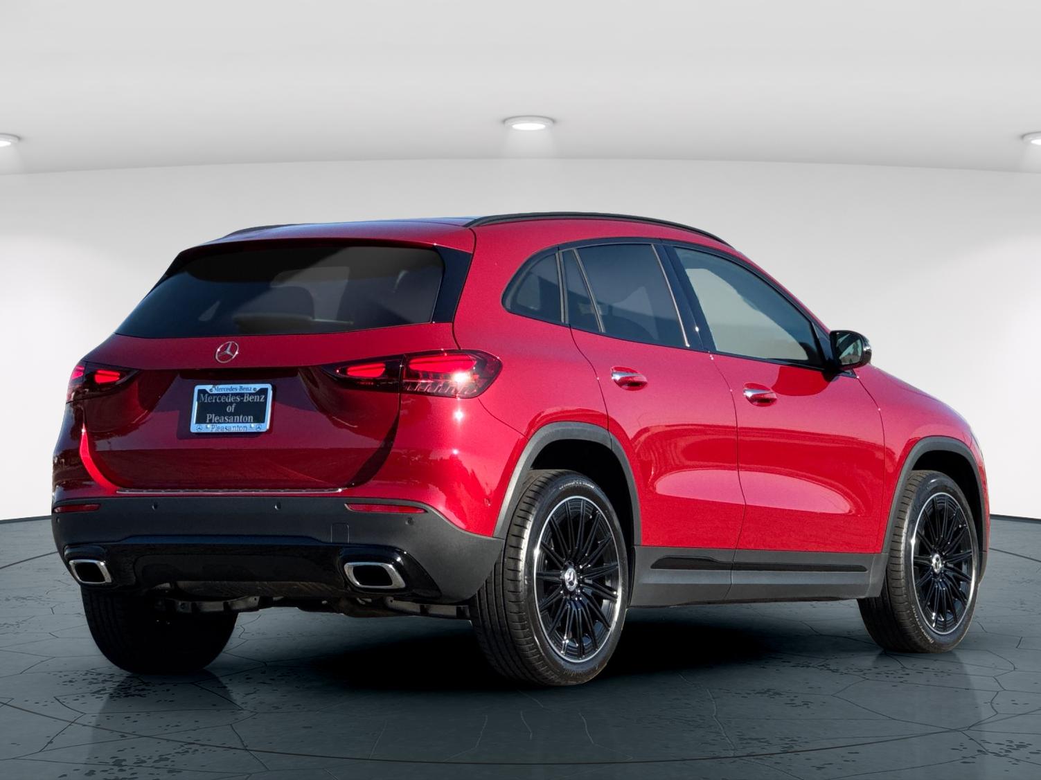 Used 2026 MANUFAKTUR Patagonia Red Metallic Mercedes-Benz GLA 250 4D Sport Utility image 6