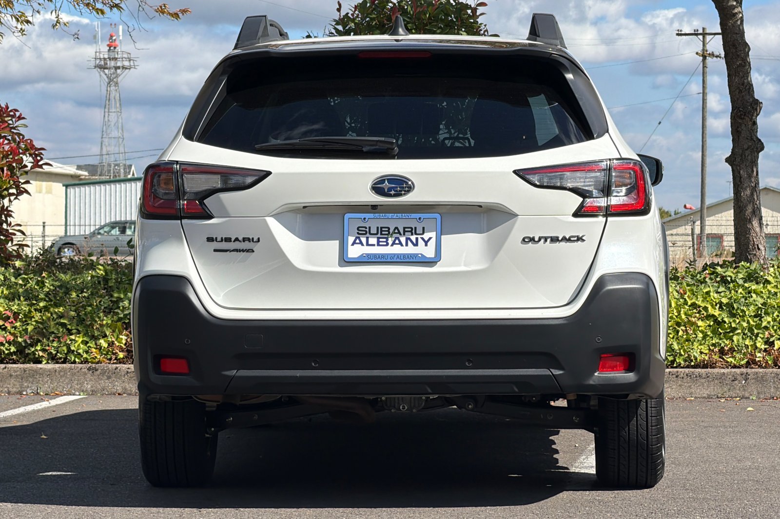Used 2025 Crystal White Pearl Subaru Onyx Edition image 5