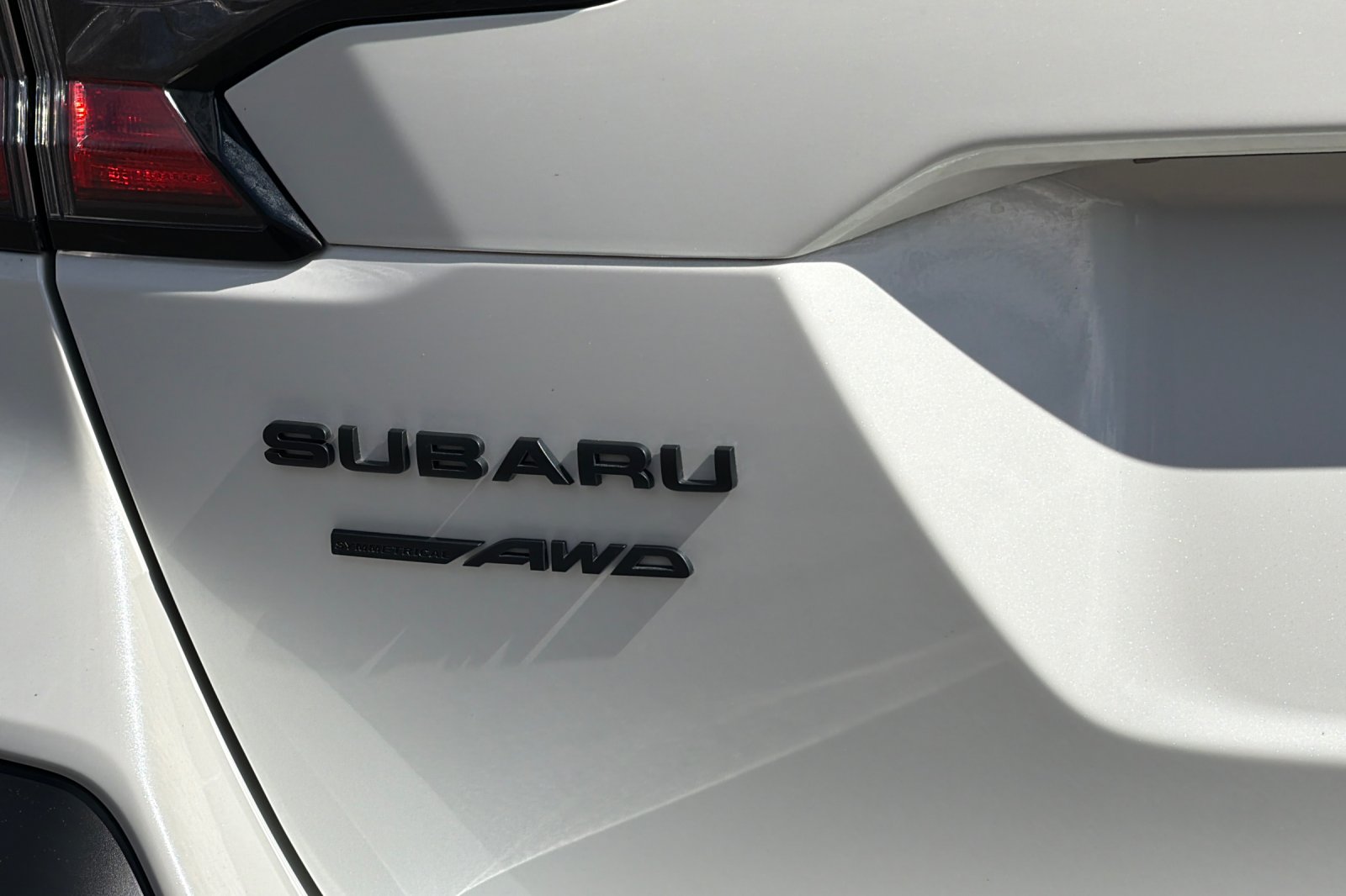Used 2025 Crystal White Pearl Subaru Onyx Edition image 26